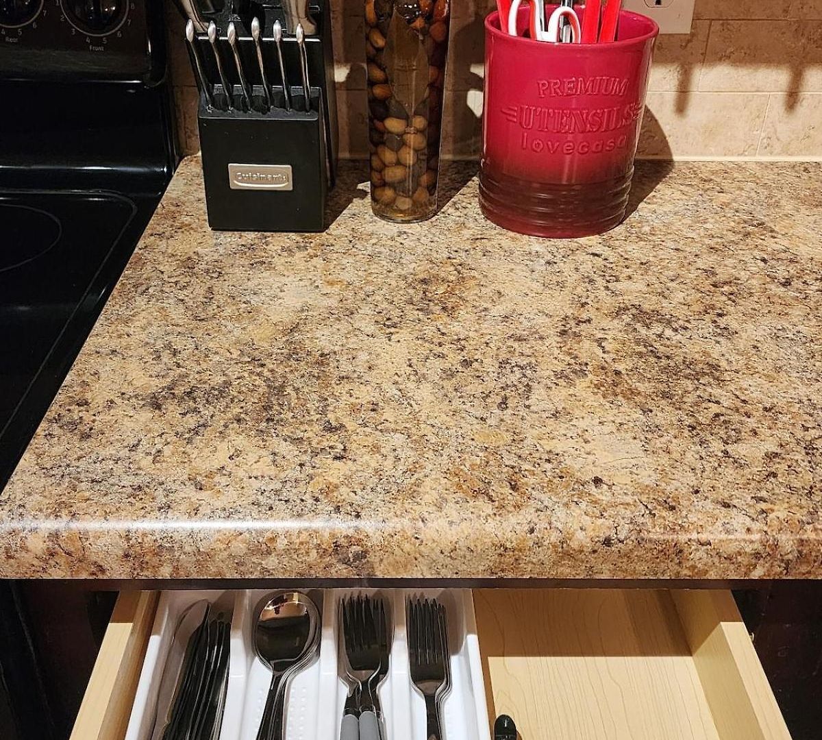 Apartment Movie Themed Family Get-a-way! Sleeps 7 Popcorn, Snacks, And Drinks, Included - Pools Are Still Open!