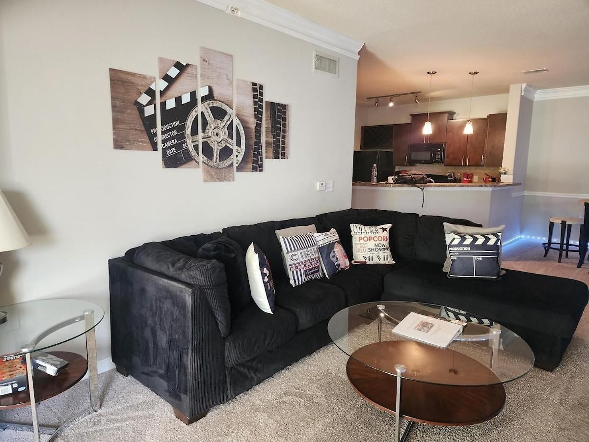 Movie Themed Family Get-a-way! Sleeps 7 Popcorn, Snacks, And Drinks, Included - Pools Are Still Open! * Charlotte