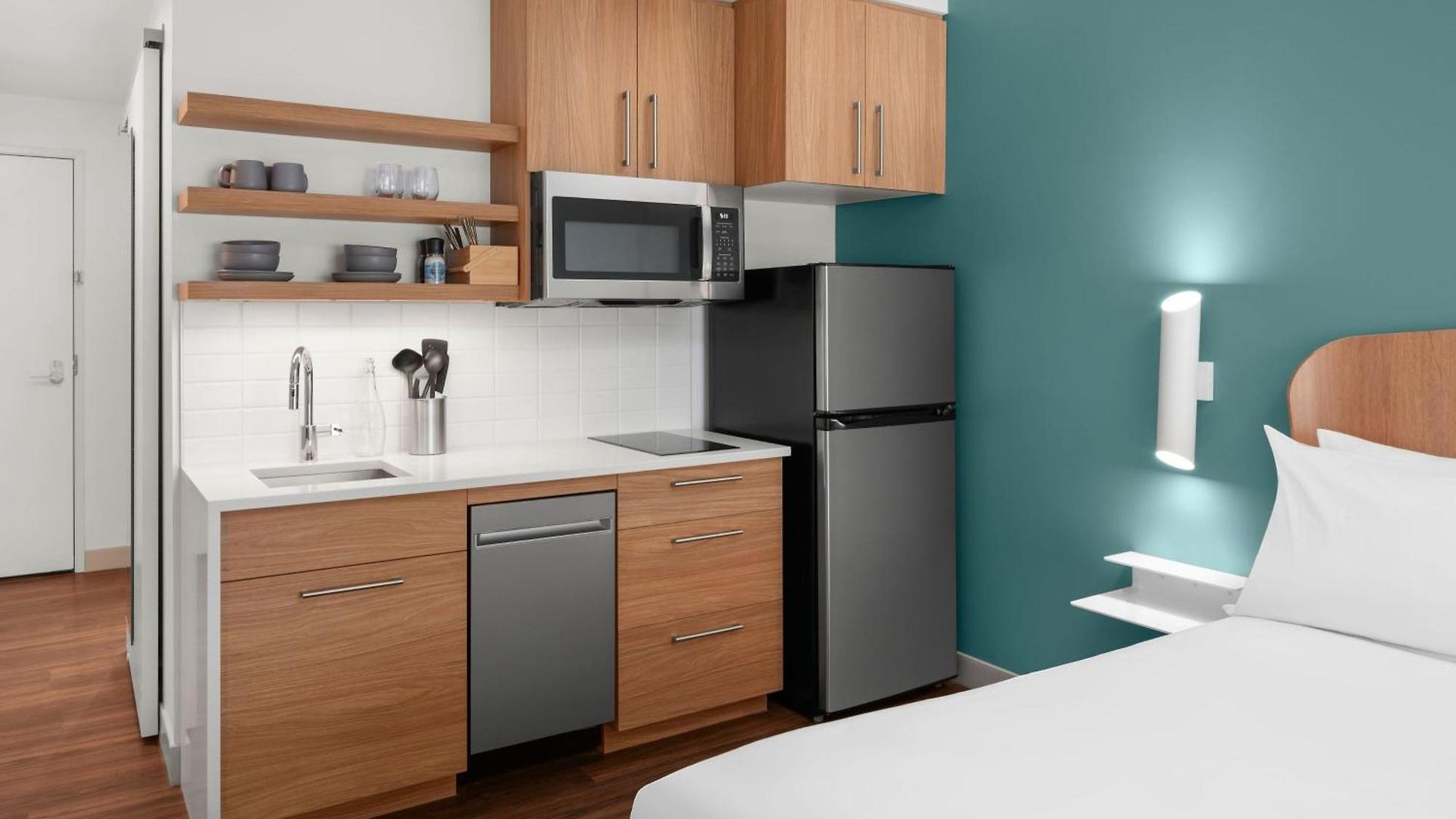 Element By Marriott Uptown 4*