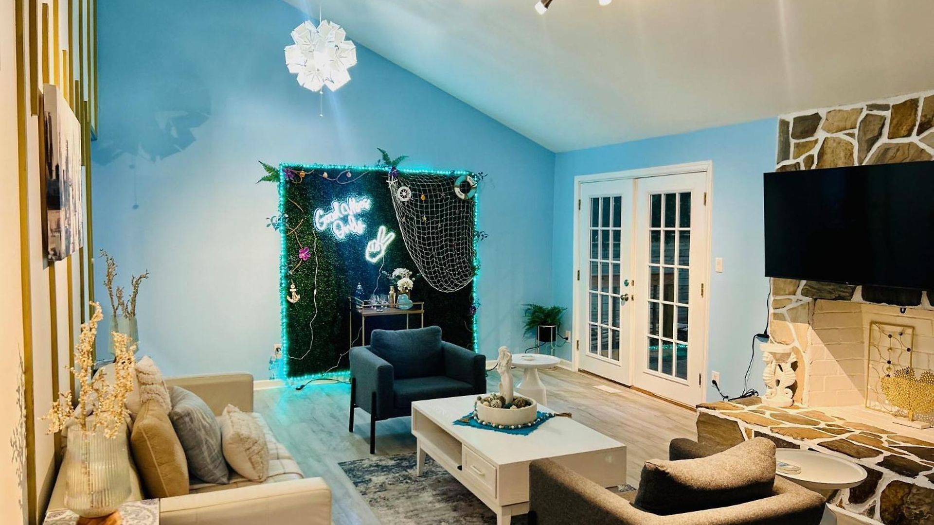 Family Retreat In Pineville Near South Park & Ballantyne Holiday home *