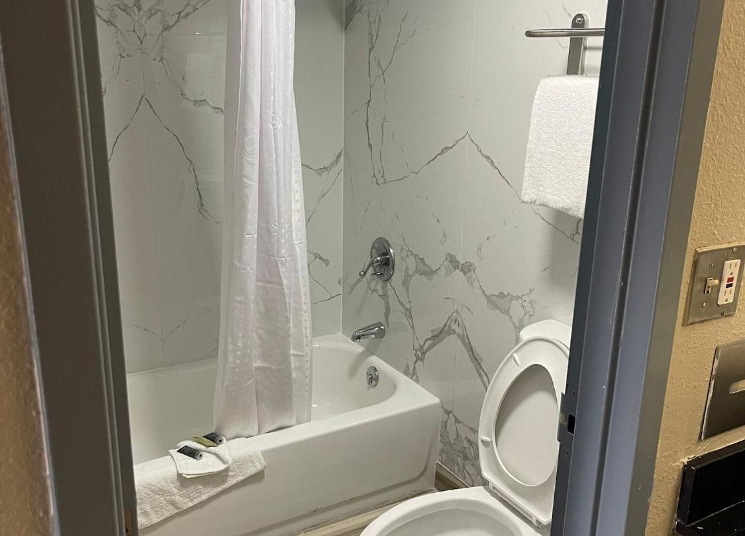 Hotel Brookwood - Extended Charlotte