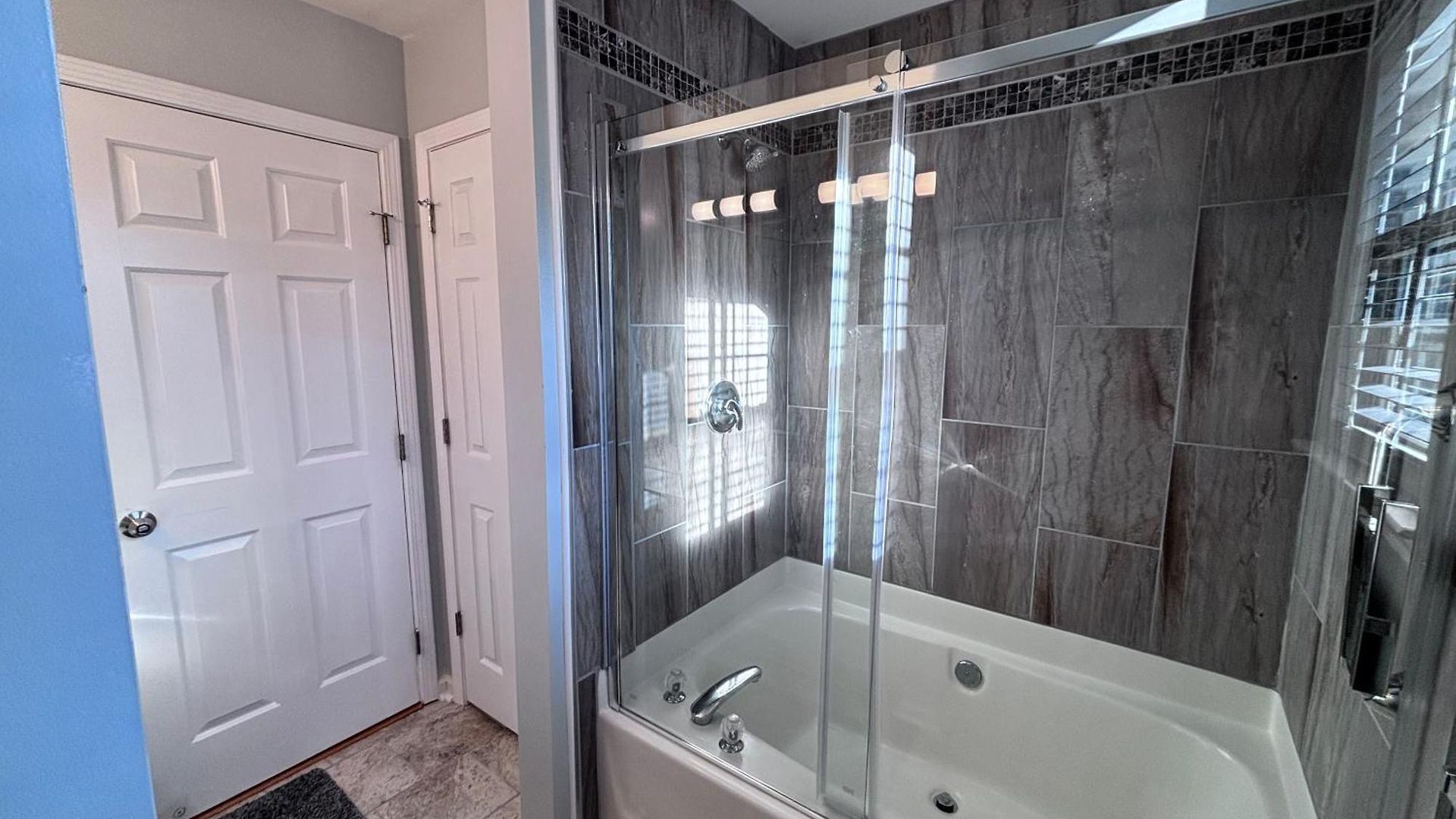Amazing 4 Bdrm W Garage In