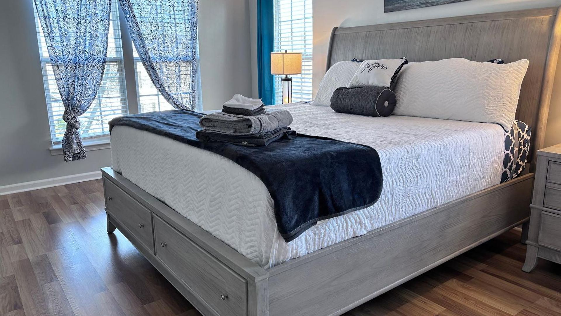Amazing 4 Bdrm W Garage In Villa *
