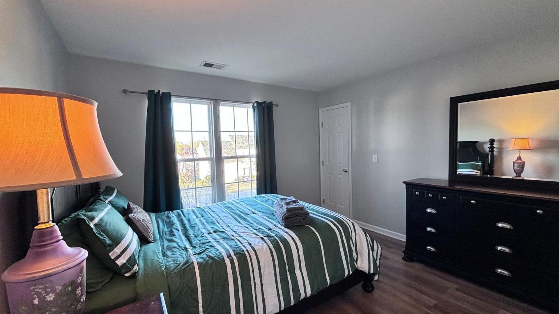 Amazing 4 Bdrm W Garage In Villa Charlotte