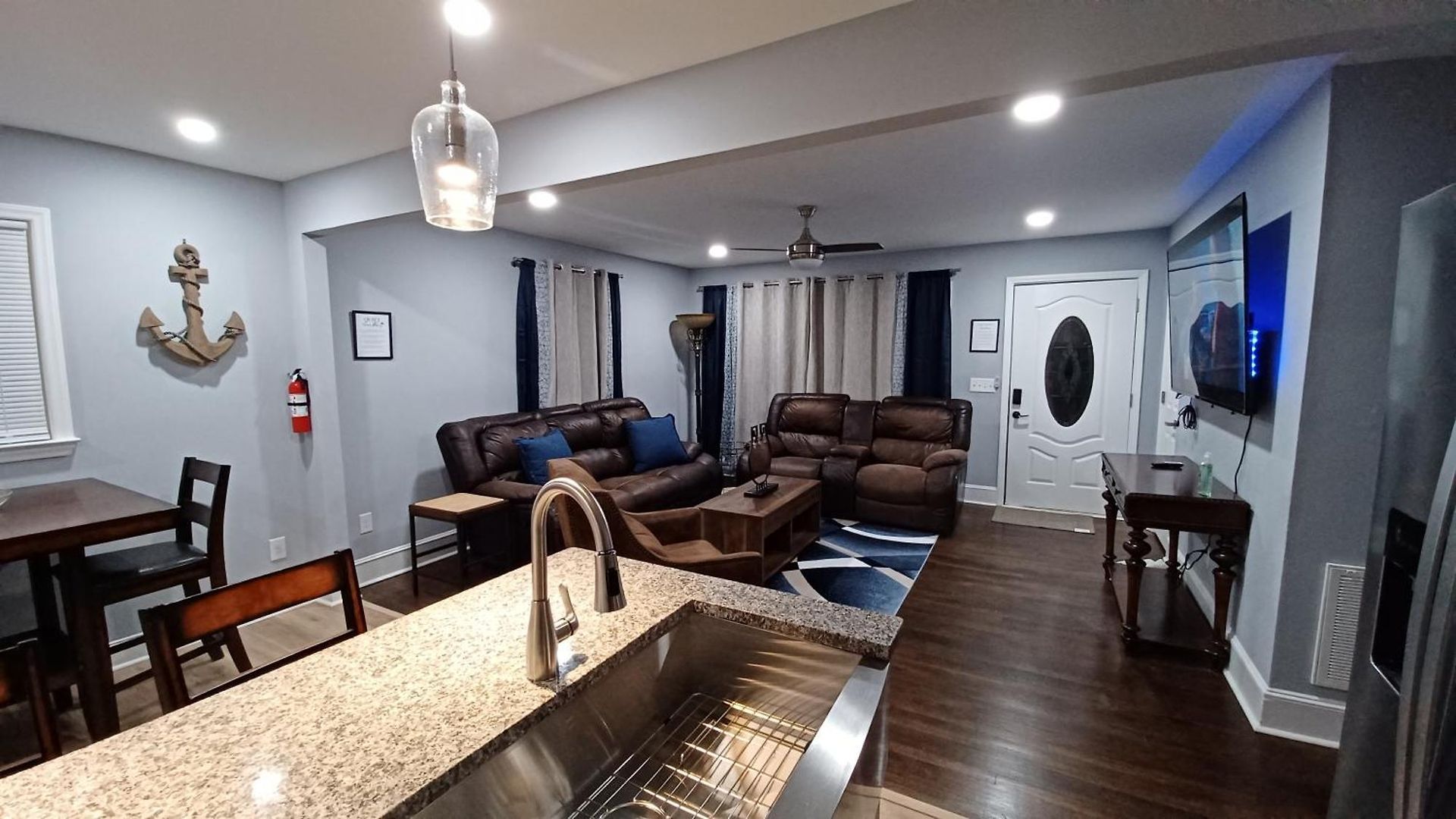 Old Creekside View Duplex Listing Guest house Charlotte