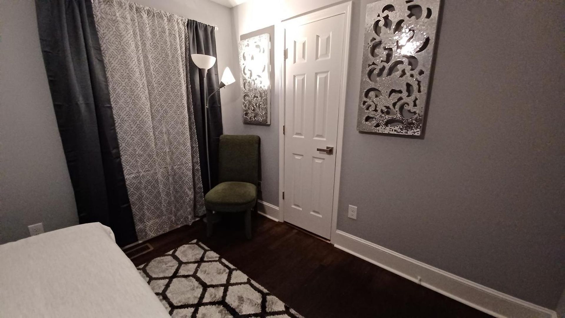 Old Creekside View Duplex Listing Guest house *