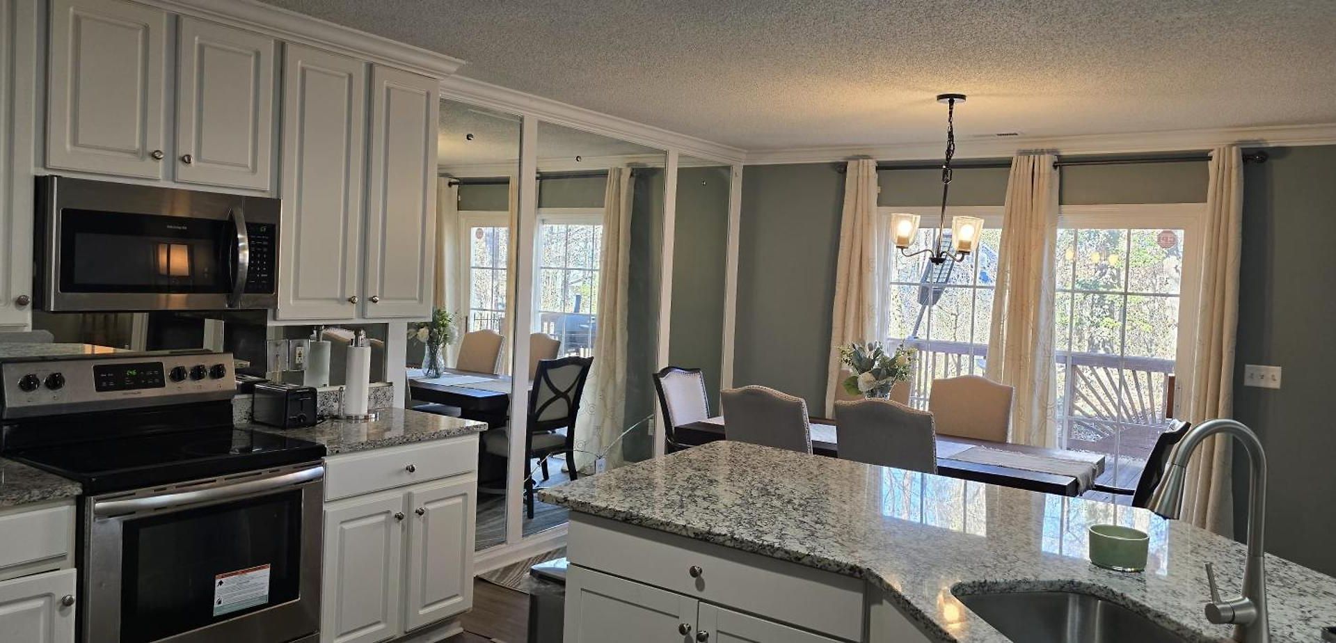 Single Rm Or Entire Near Uptown