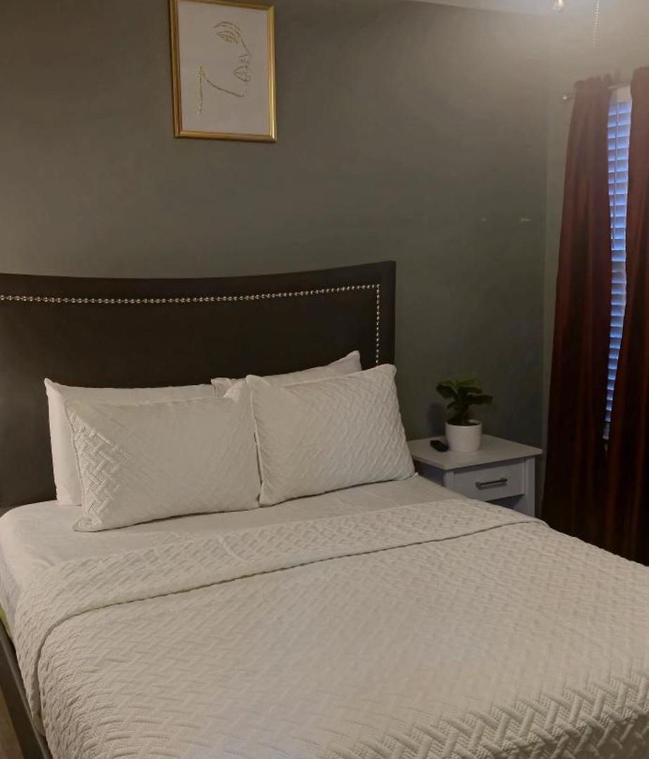 Guest house Single Rm Or Entire Near Uptown *