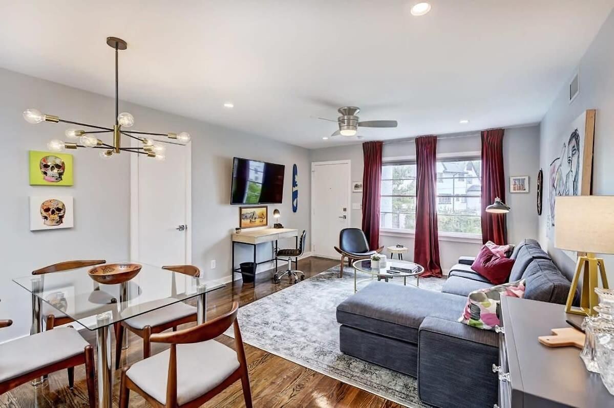 Relax And Recharge In Myers Park * Charlotte