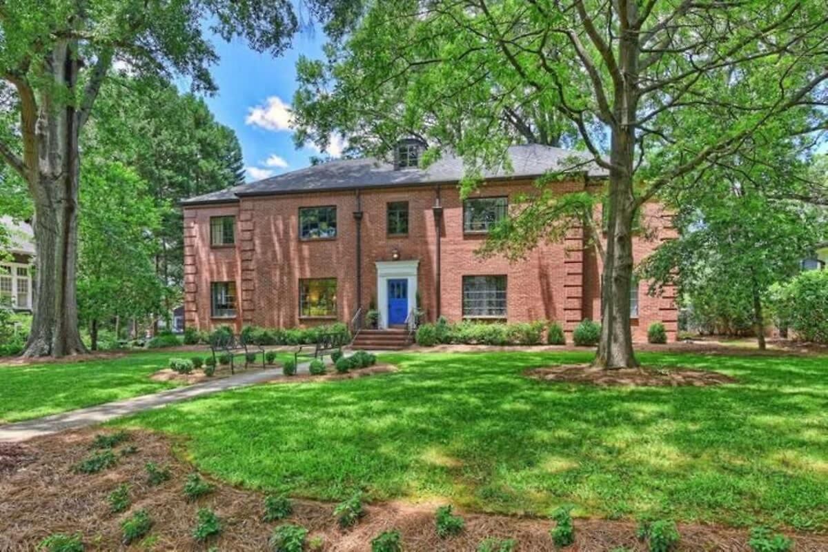 Holiday home Elegant 2br With Covered Patio