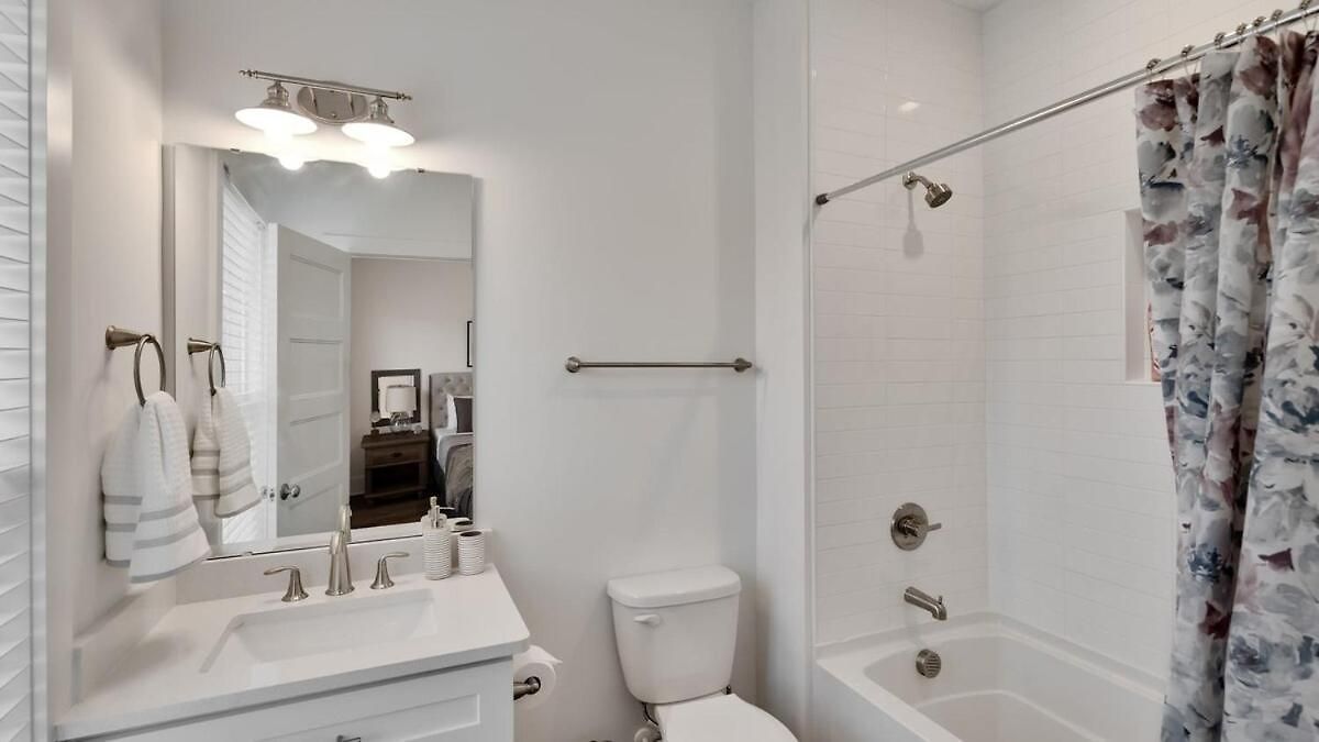 Stylish Two Story Close To South End And Uptown Charlotte