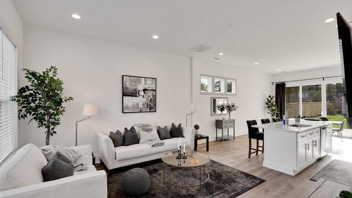 Stylish Two Story Close To South End And Uptown Holiday home Charlotte
