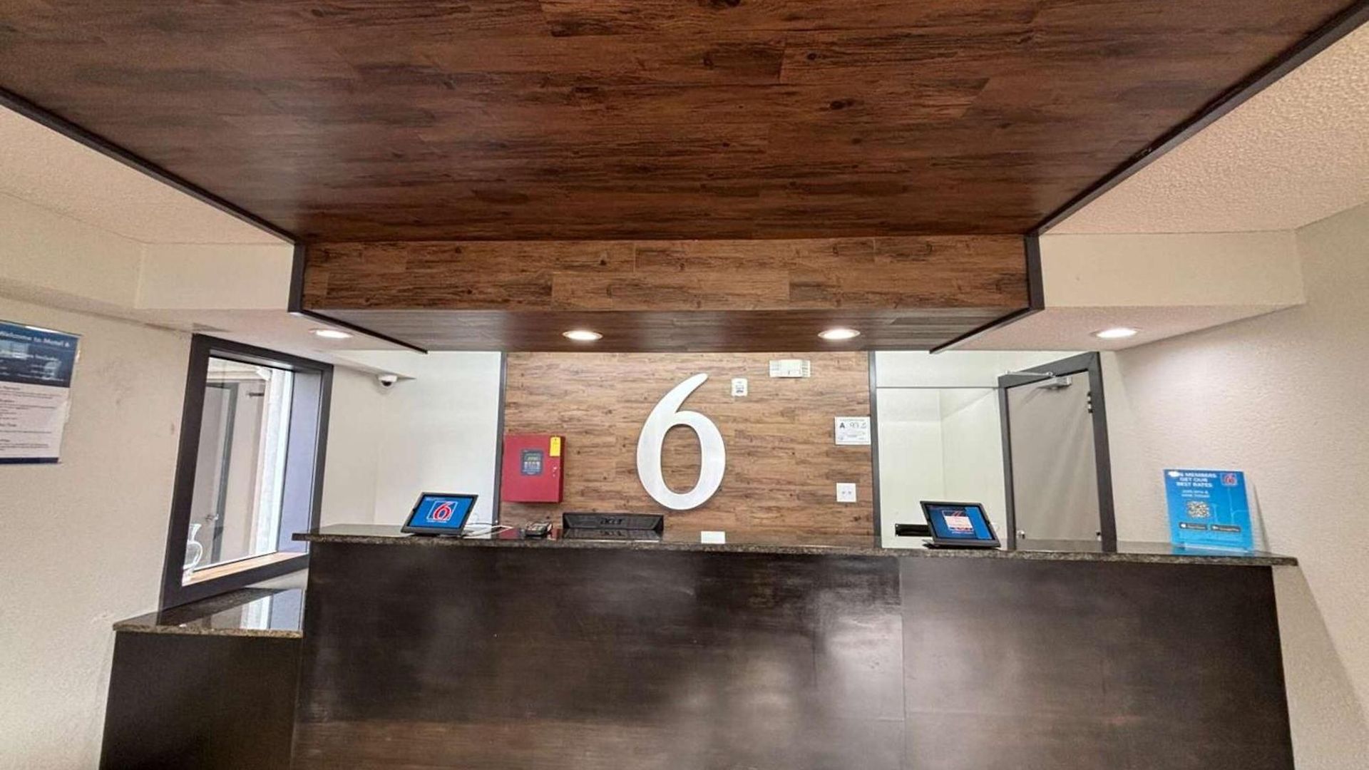 6 Charlotte, Nc Northlake Hotel 4*