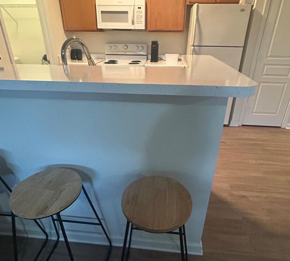 Apartment Spacious 2 Bedroom With 4 Beds And Free Parking *