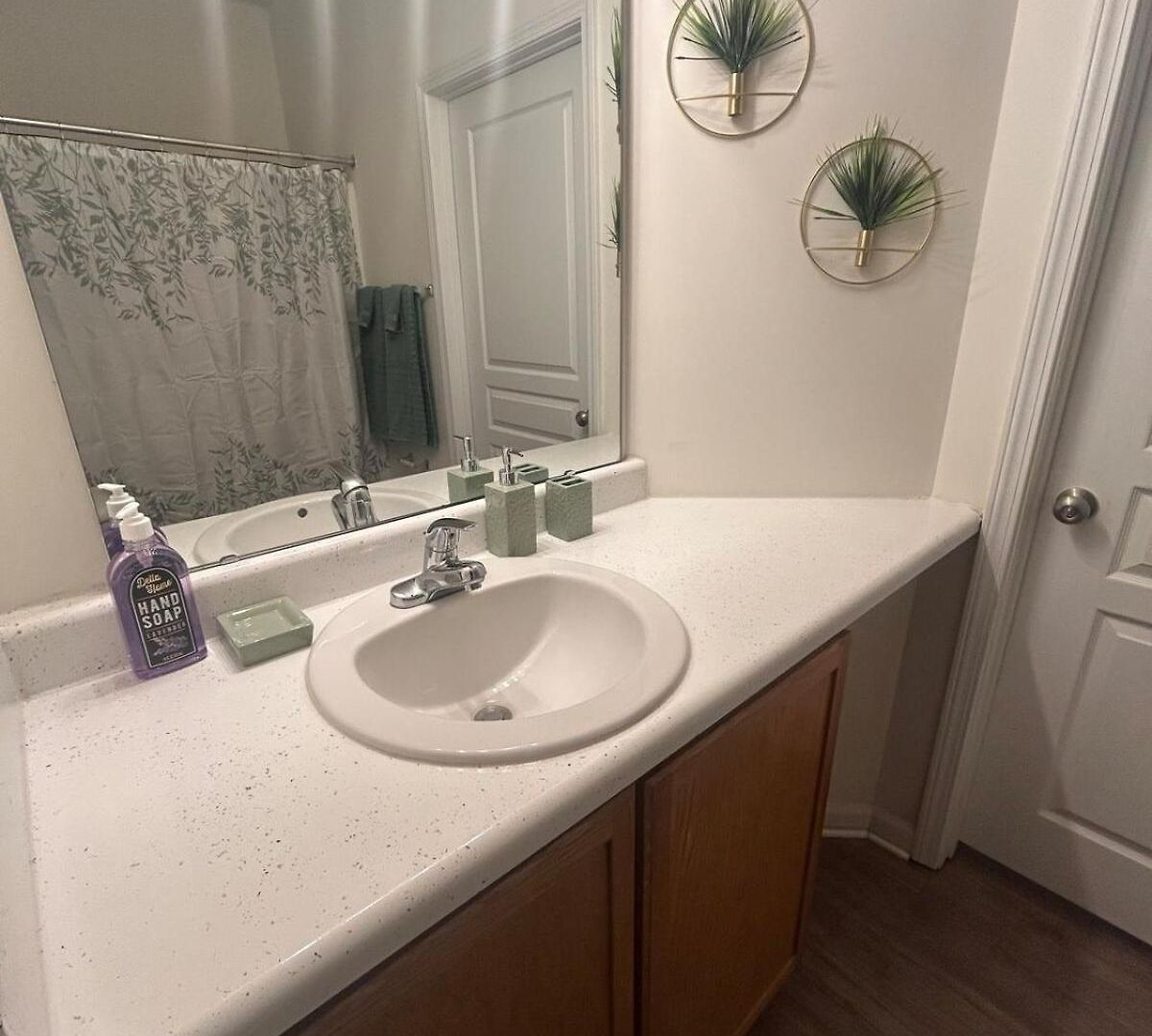 Spacious 2 Bedroom With 4 Beds And Free Parking