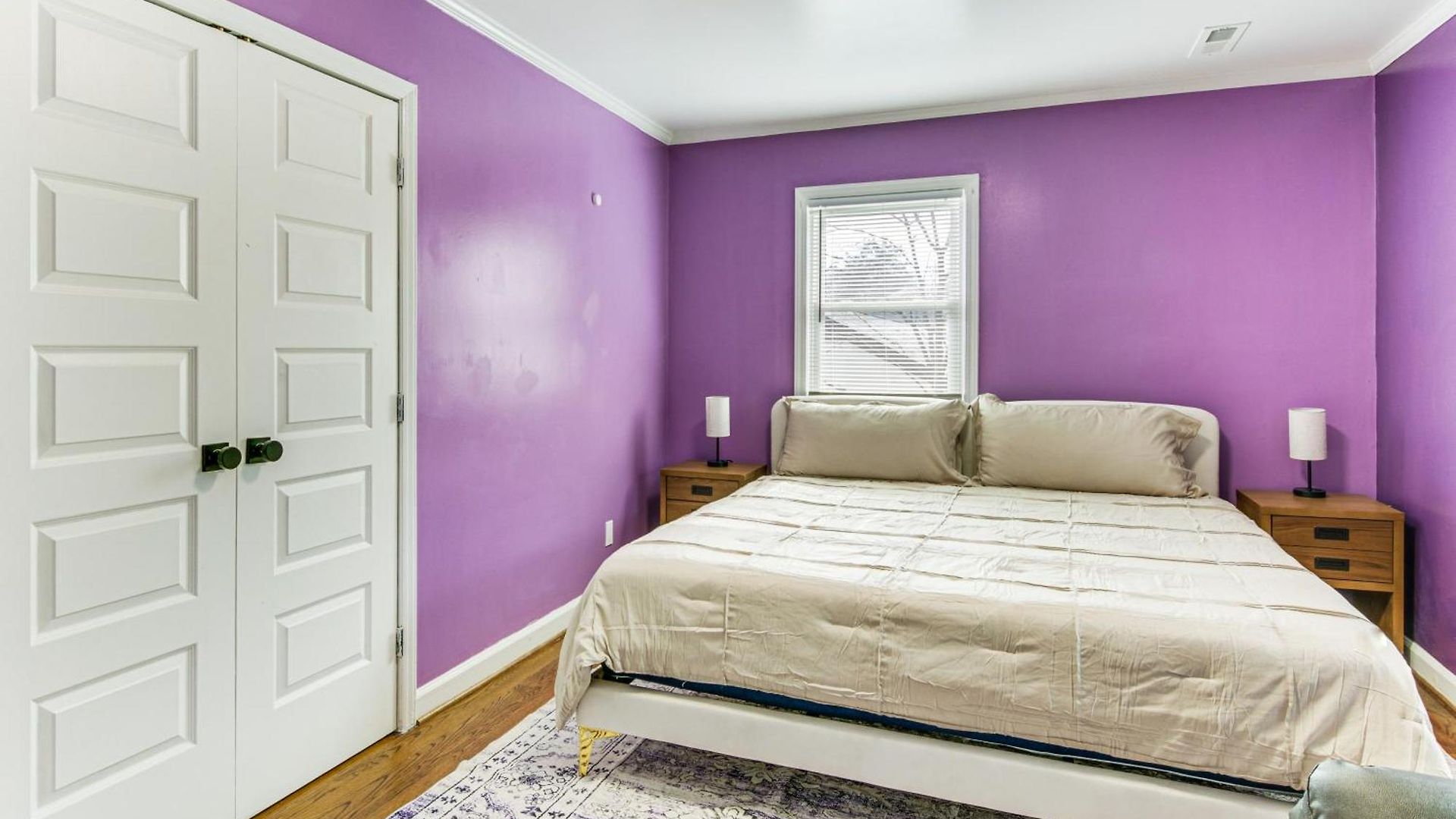 6 Mi To Spectrum Center: Spacious Getaway W/ Deck * Charlotte