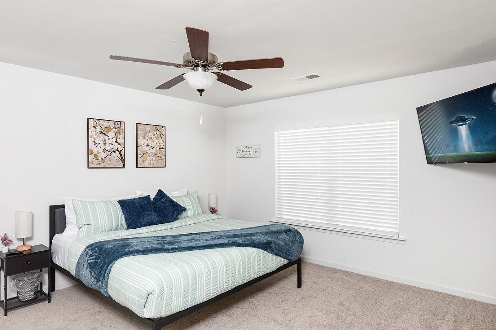 Fresh & Comfy Near Uptown With Hottub & Private Yard Holiday home Charlotte