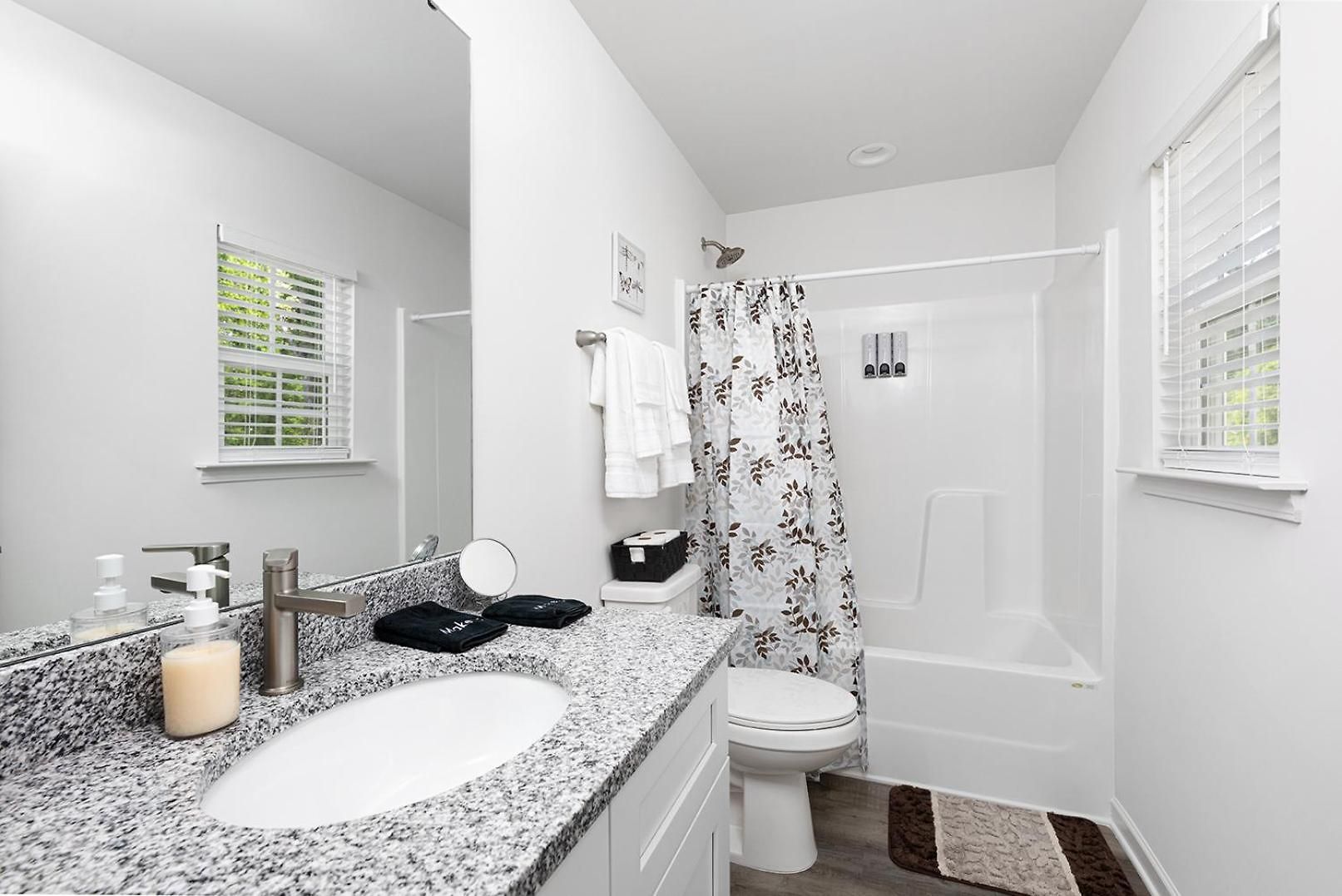 Holiday home Fresh & Comfy Near Uptown With Hottub & Private Yard Charlotte