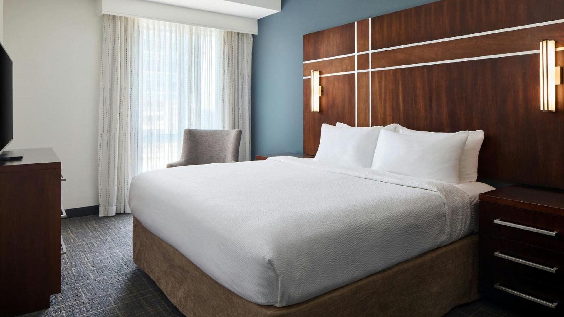 Uptown Hotel