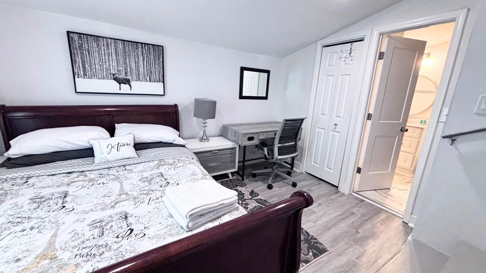 Holiday home Charming 3 Bdrm In - 1 Mile To Uptown Charlotte