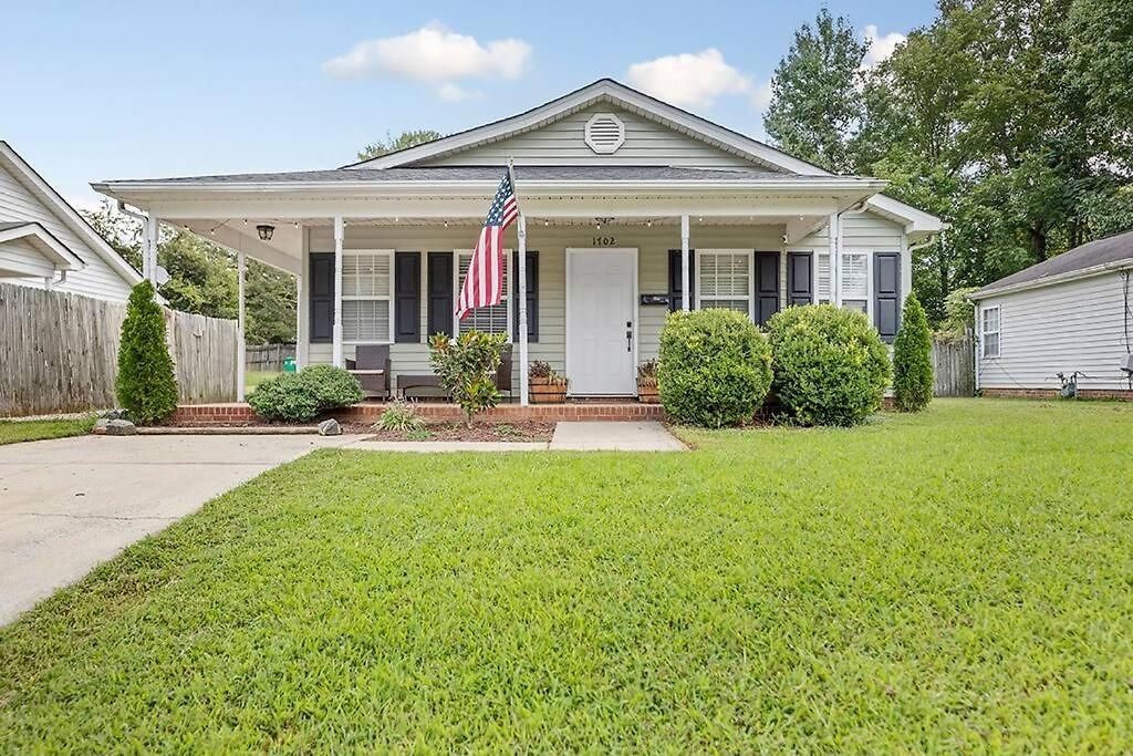 Unique Cozy 6 Min 2 Uptown Fire Pit & Yard Holiday home