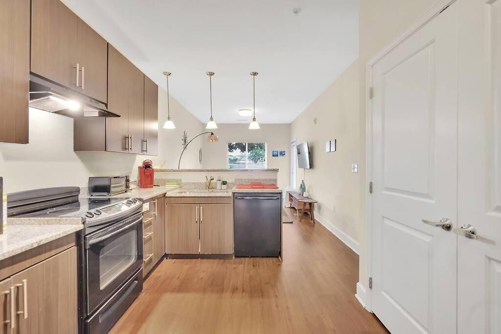 Convenient - King Bed - Heart Of Plaza Apartment
