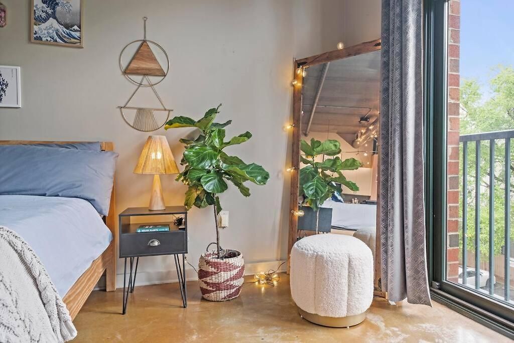 Apartment Fun & Eccentric + Uptown + Getaway + King *