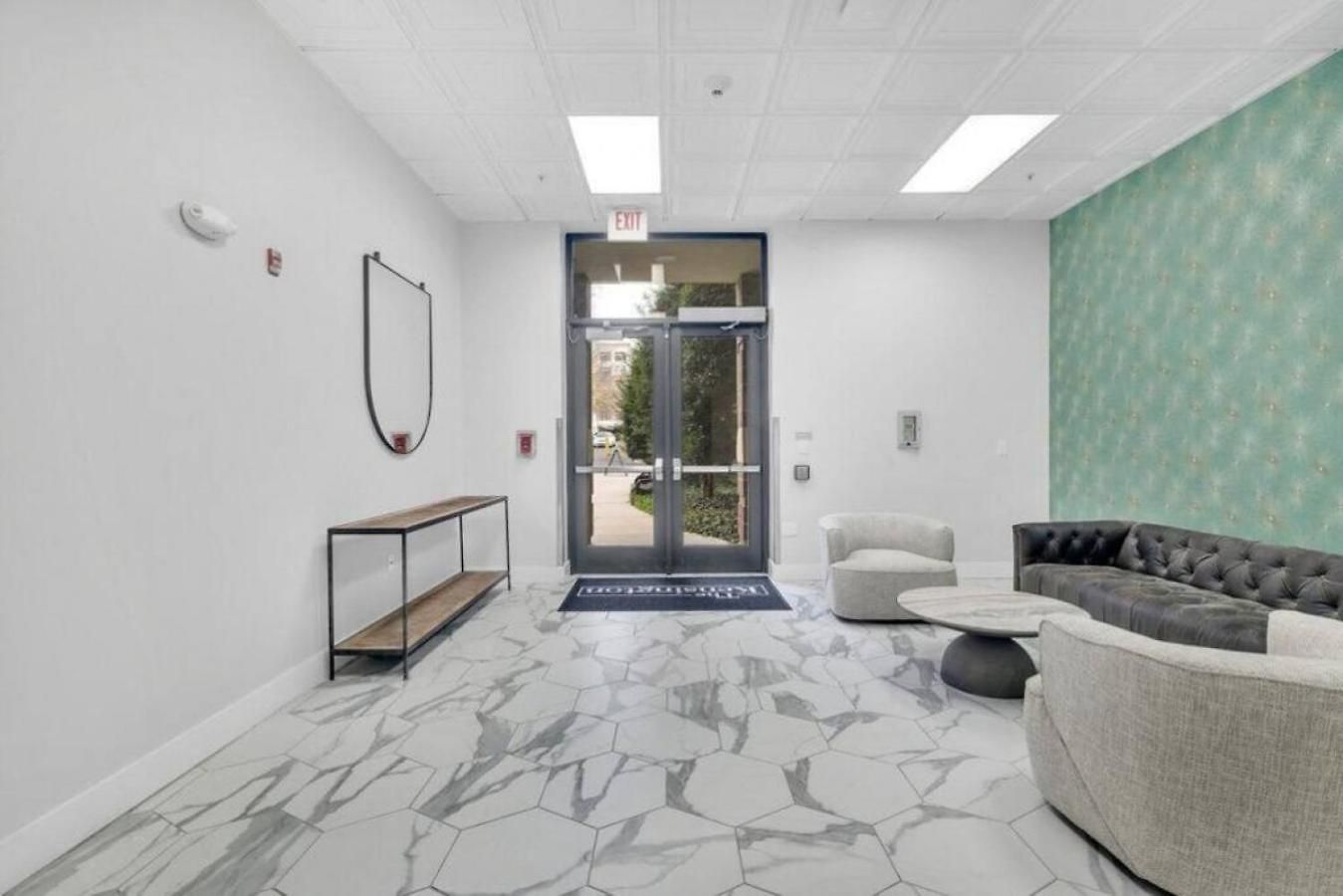 Apartment The Tar Heel - Stylish 4br With Views - Free Parking - Gym