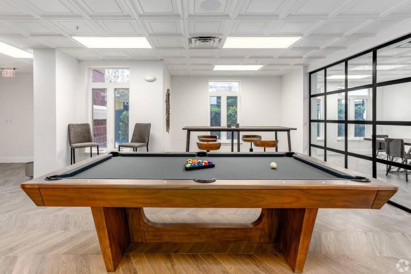 Apartment The Tar Heel - Stylish 4br With Views - Free Parking - Gym *