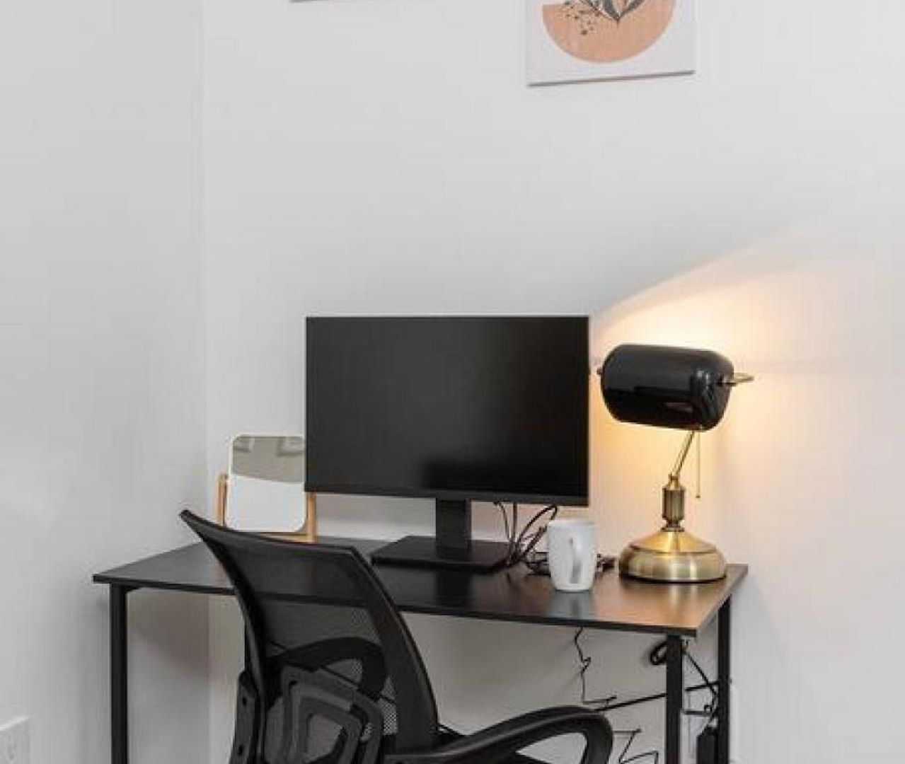 The Tar Heel - Stylish 4br With Views - Free Parking - Gym Apartment *