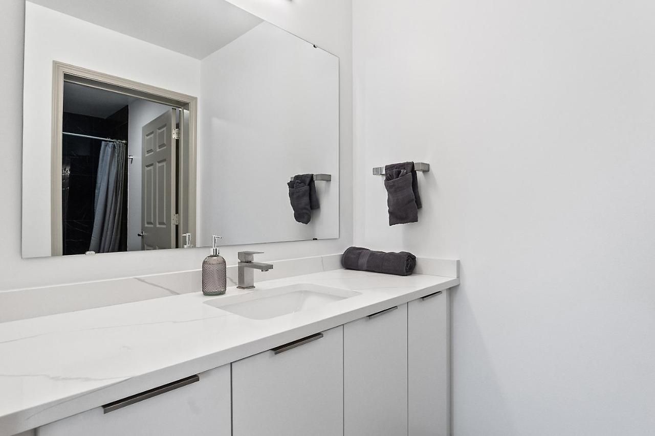 Carolina Cove - Free Parking, Spacious, Views