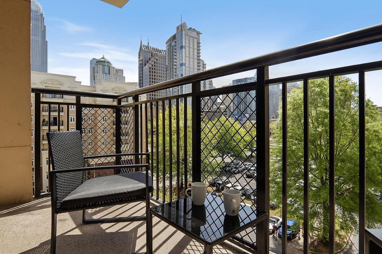Carolina Cove - Free Parking, Spacious, Views