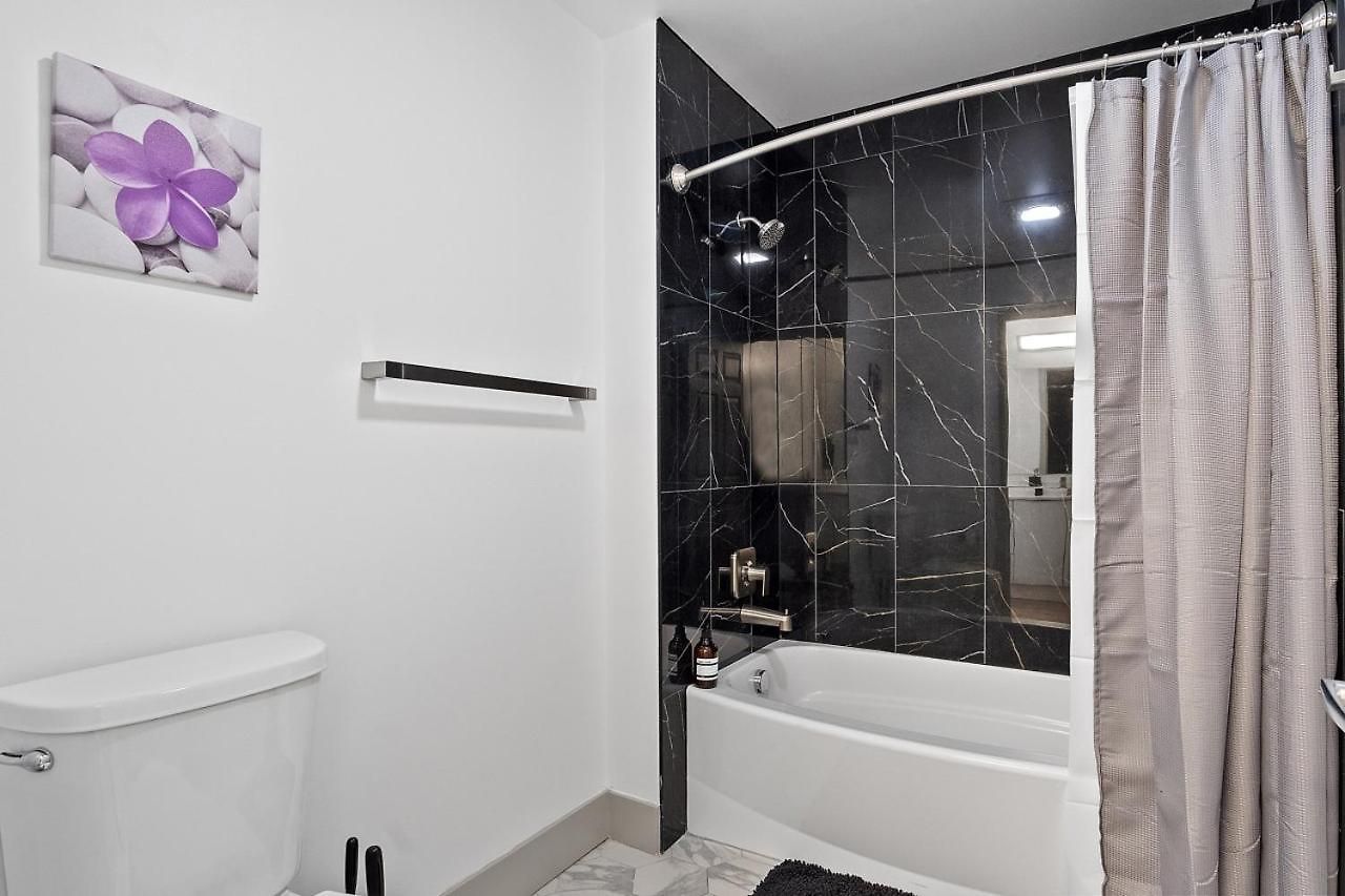 Carolina Cove - Free Parking, Spacious, Views Apartment