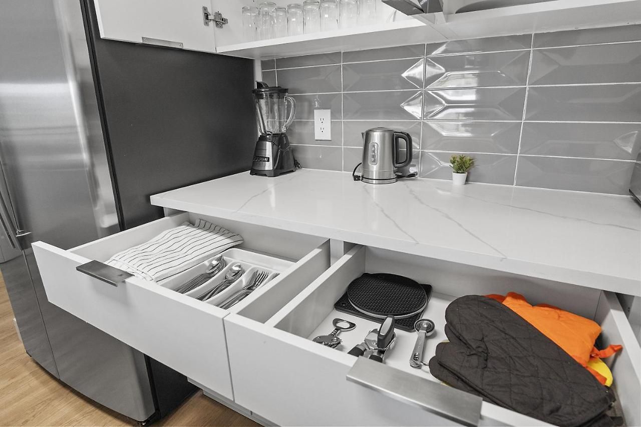 Carolina Cove - Free Parking, Spacious, Views Apartment *