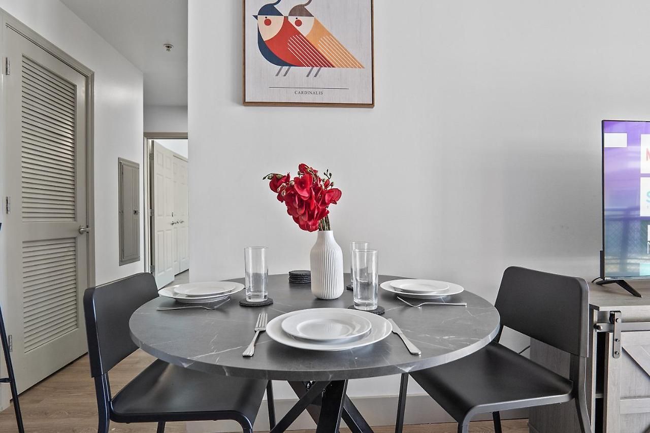Carolina Cove - Free Parking, Spacious, Views Charlotte