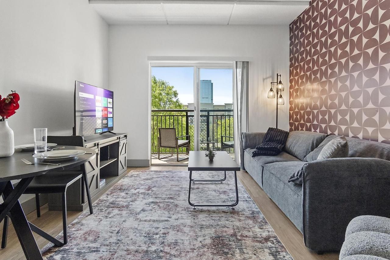 Carolina Cove - Free Parking, Spacious, Views Charlotte
