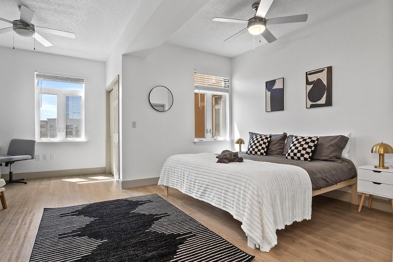 Carolina Cove - Free Parking, Spacious, Views