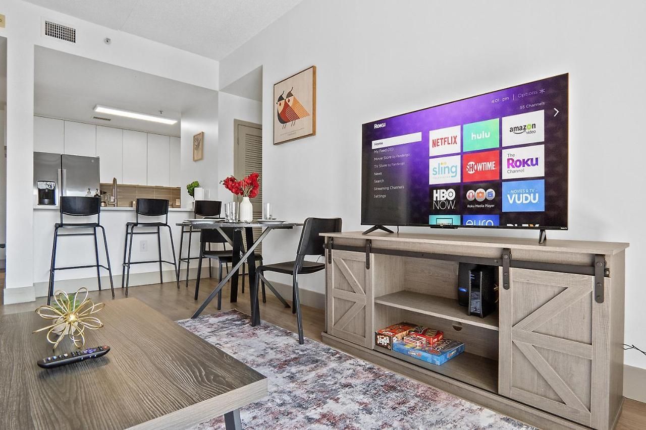 Carolina Cove - Free Parking, Spacious, Views Apartment Charlotte