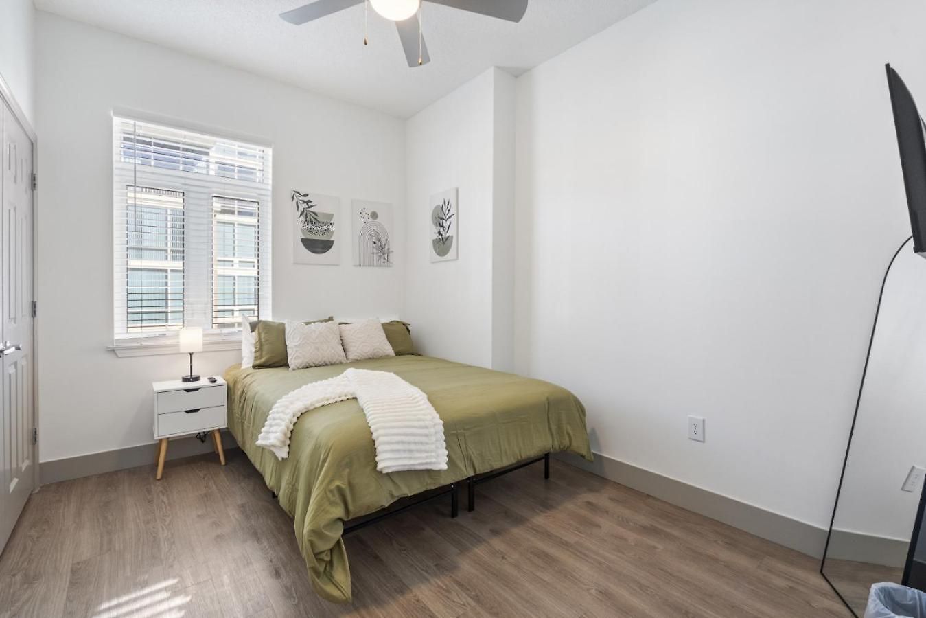Queen Retreat - Parking, Views, Near Stadium Charlotte