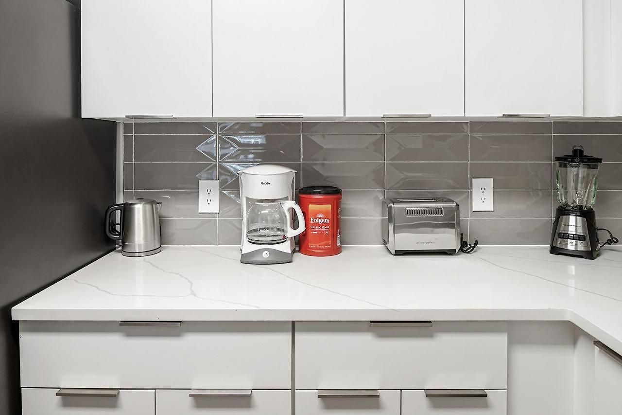 Urban Retreat - Free Parking, Wifi, Walk To Stadium Apartment Charlotte