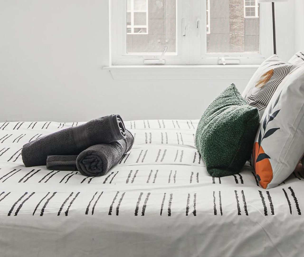 Apartment Urban Retreat - Free Parking, Wifi, Walk To Stadium