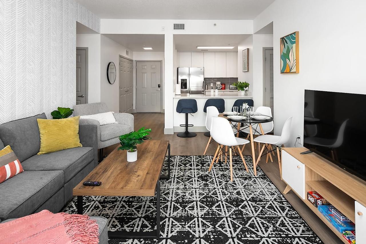Apartment Urban Retreat - Free Parking, Wifi, Walk To Stadium Charlotte