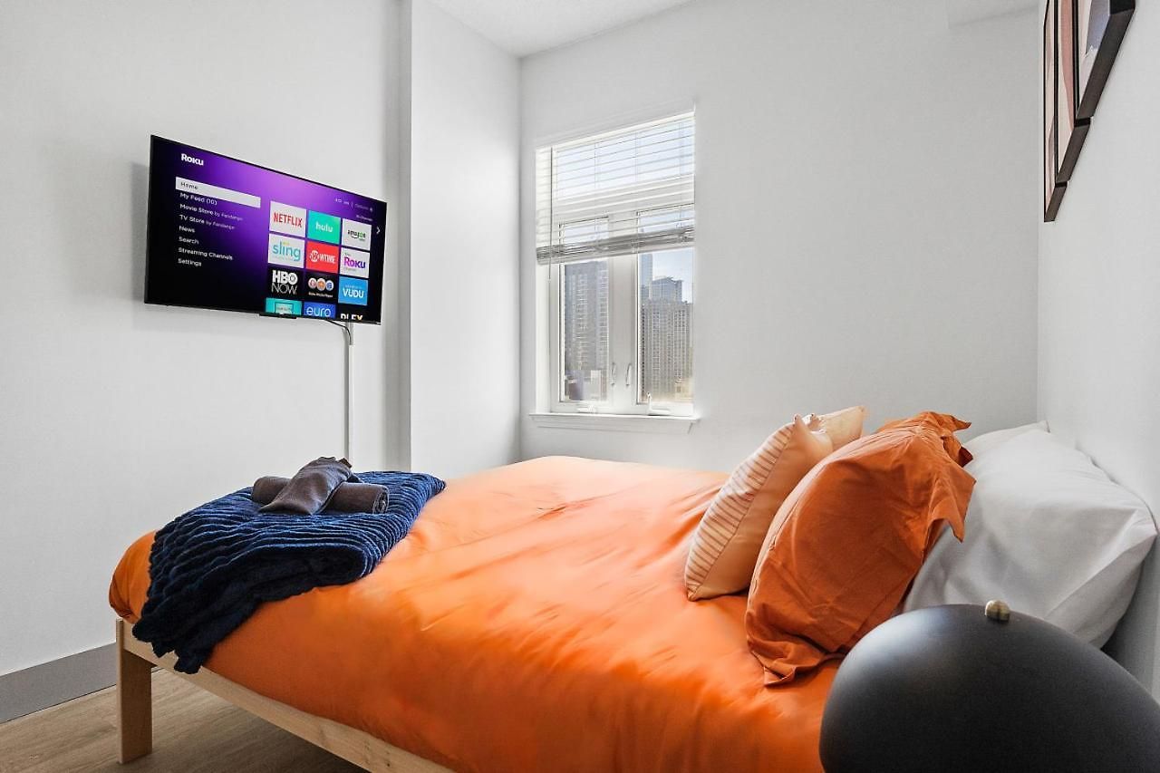 Midnight Marvel - Amazing Views, Free Parking * Charlotte