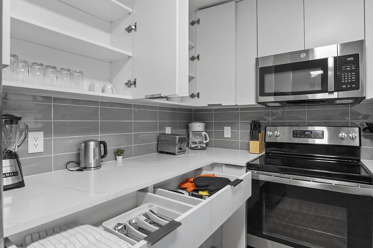 Midnight Marvel - Amazing Views, Free Parking *