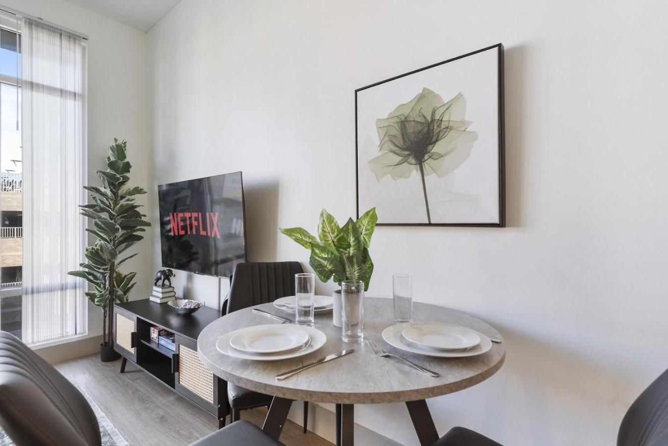 Uptown Luxury - Floor King Suite, Free Parking Charlotte