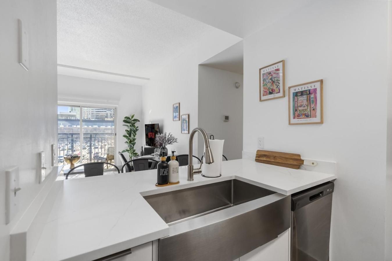 Apartment Modern Marvel - Free Parking, Gym, Near Stadium *