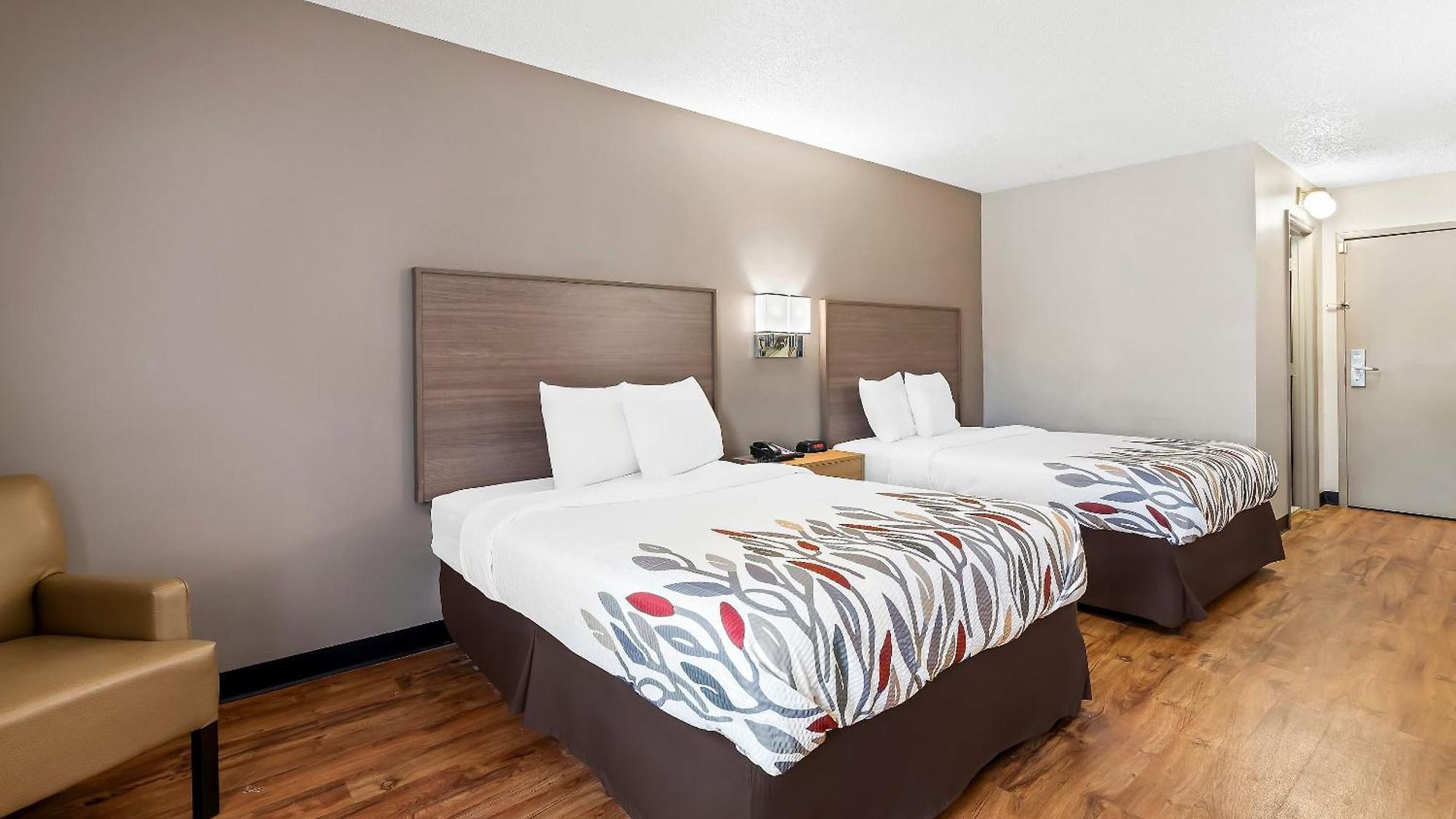 Red Roof - Motel 2*