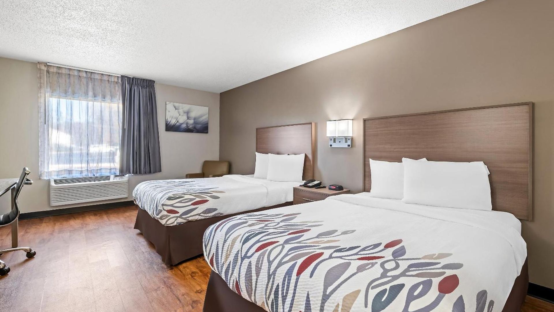 Motel Red Roof - 2*