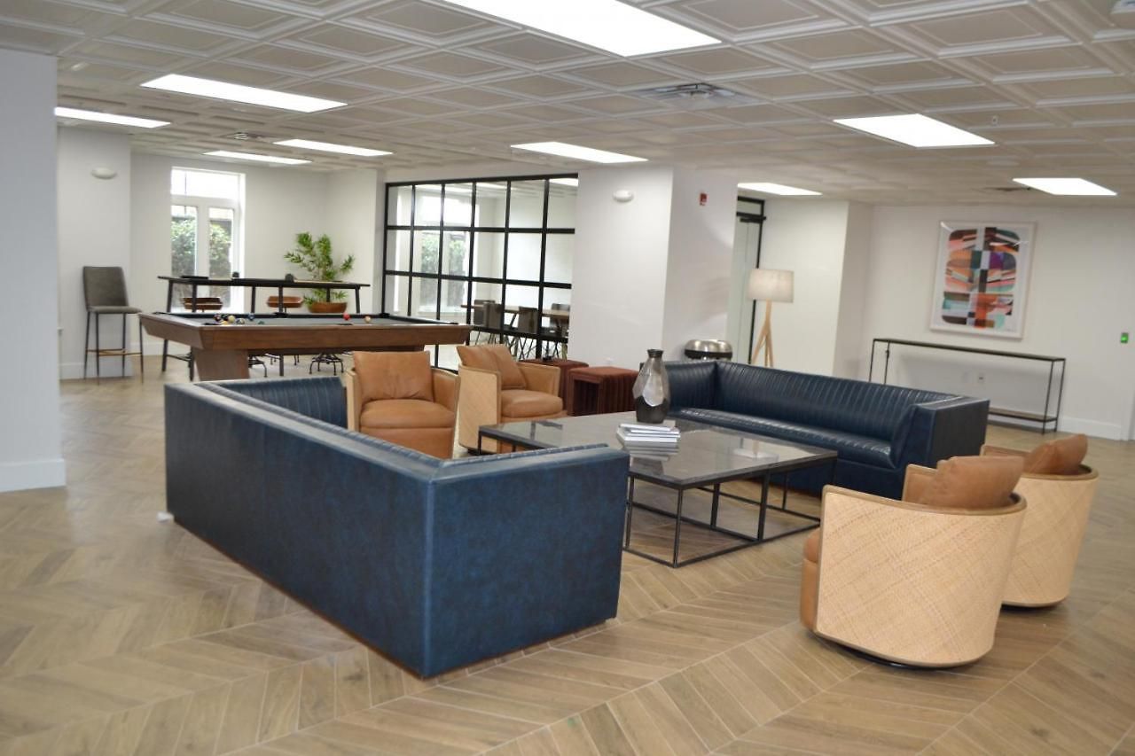 The Hornet - Cozy And Spacious 3br - Free Parking - Views - 2 Mins To Stadium Charlotte
