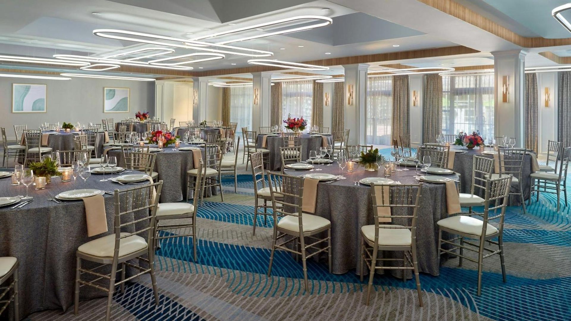 Renaissance Southpark Hotel